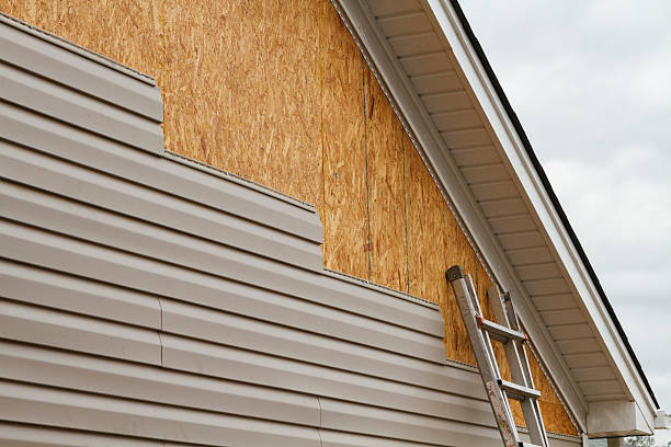 24/7 Emergency Storm Damage Siding Repair experts in Eastlake, OH